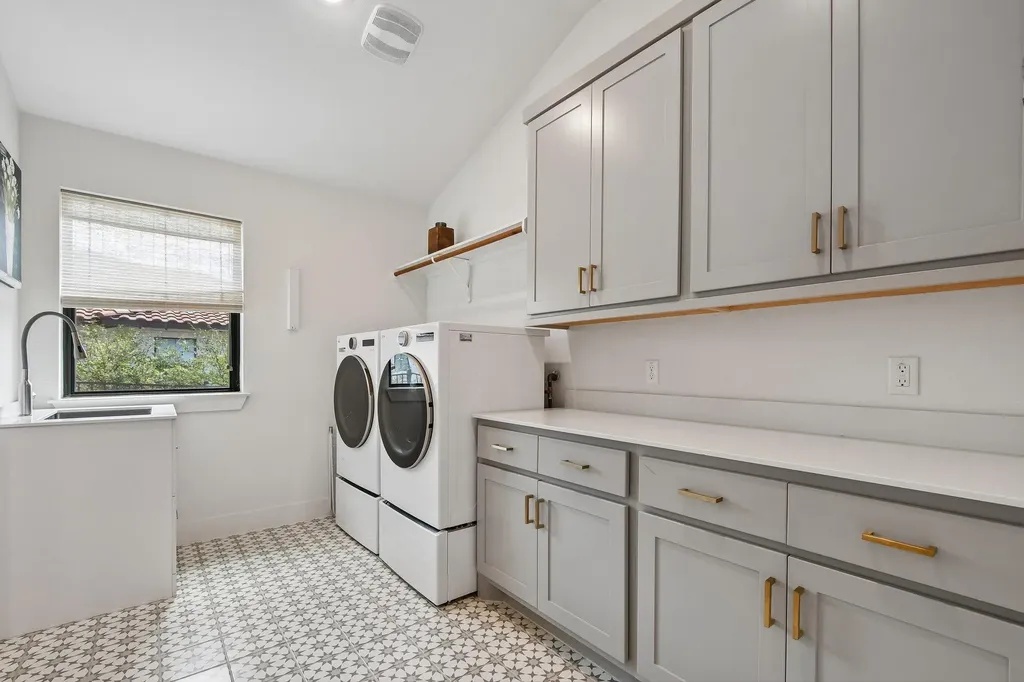 323 Ringtail Stream Drive Austin TX 78738