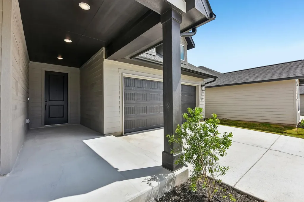 310 Romans Road Kyle TX 78640