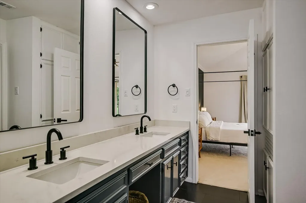 11125 Pinehurst Drive Austin TX 78747