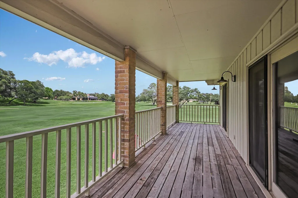 11125 Pinehurst Drive Austin TX 78747