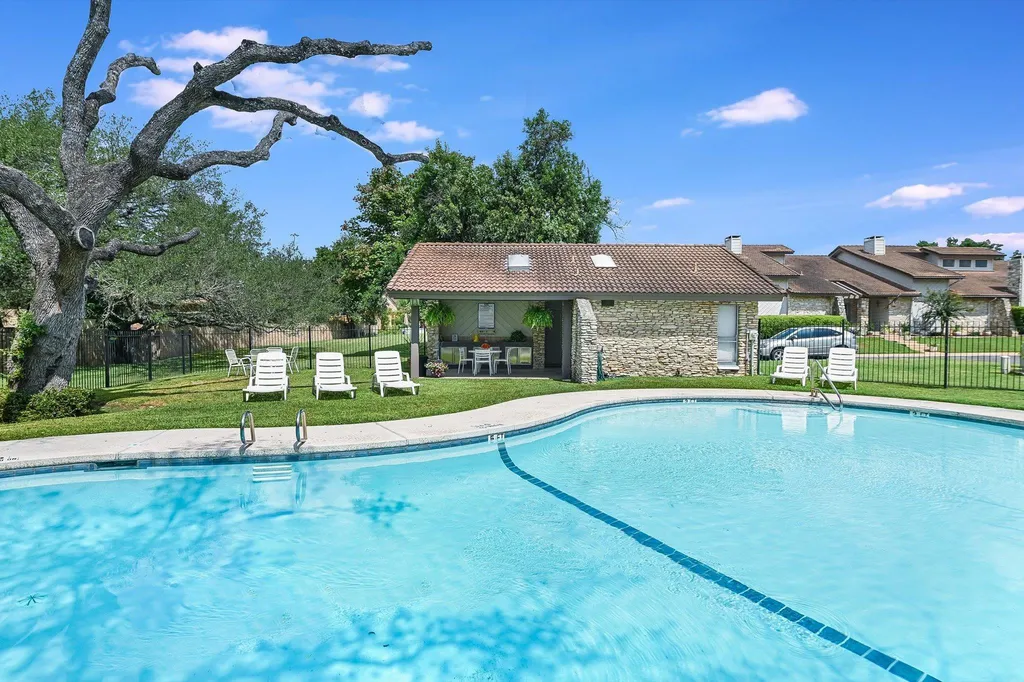 11125 Pinehurst Drive Austin TX 78747