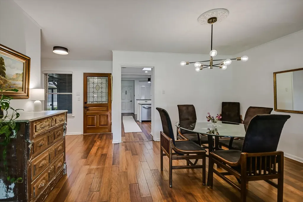11125 Pinehurst Drive Austin TX 78747