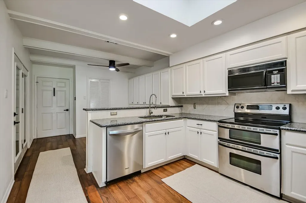 11125 Pinehurst Drive Austin TX 78747