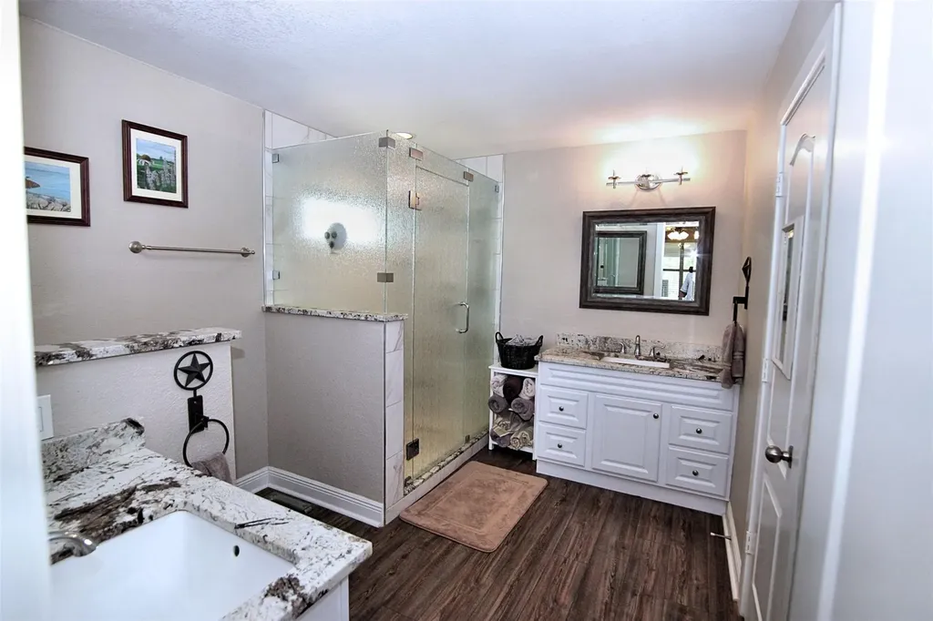 10260 Twin Lake Loop Dripping Springs TX 78620