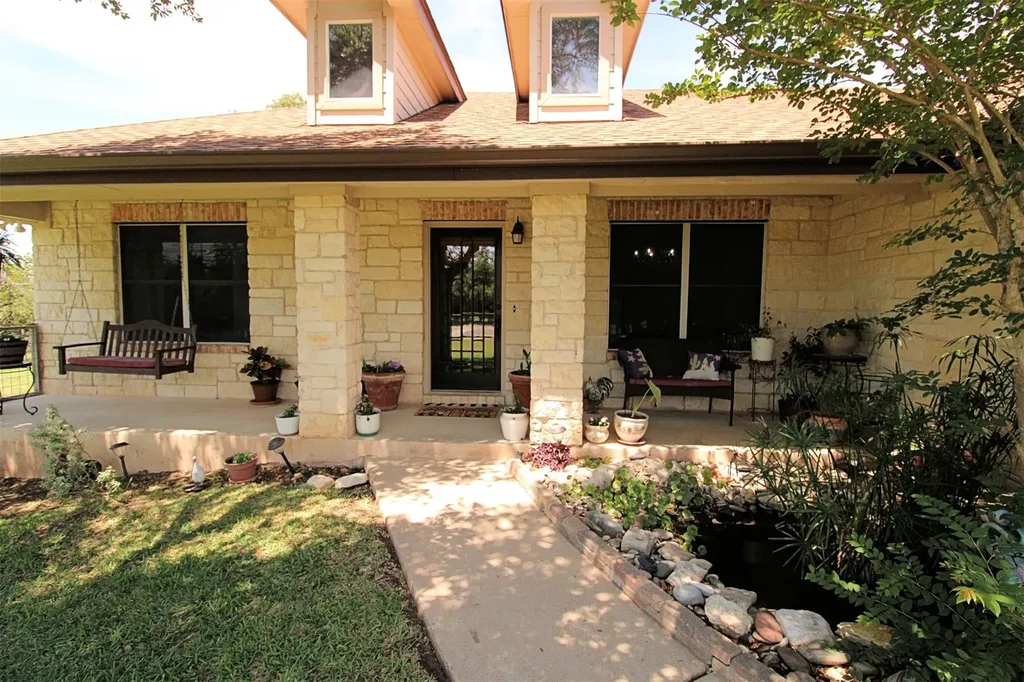 10260 Twin Lake Loop Dripping Springs TX 78620