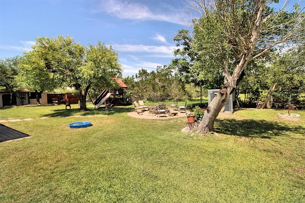 10260 Twin Lake Loop Dripping Springs TX 78620