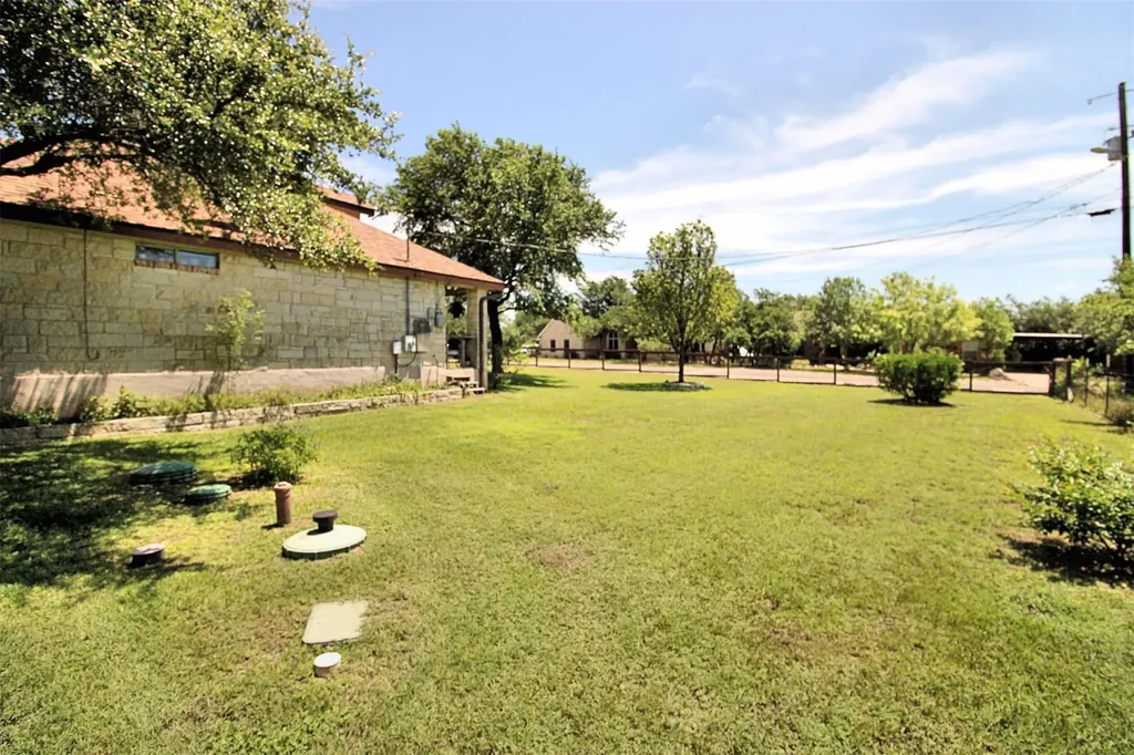 10260 Twin Lake Loop Dripping Springs TX 78620