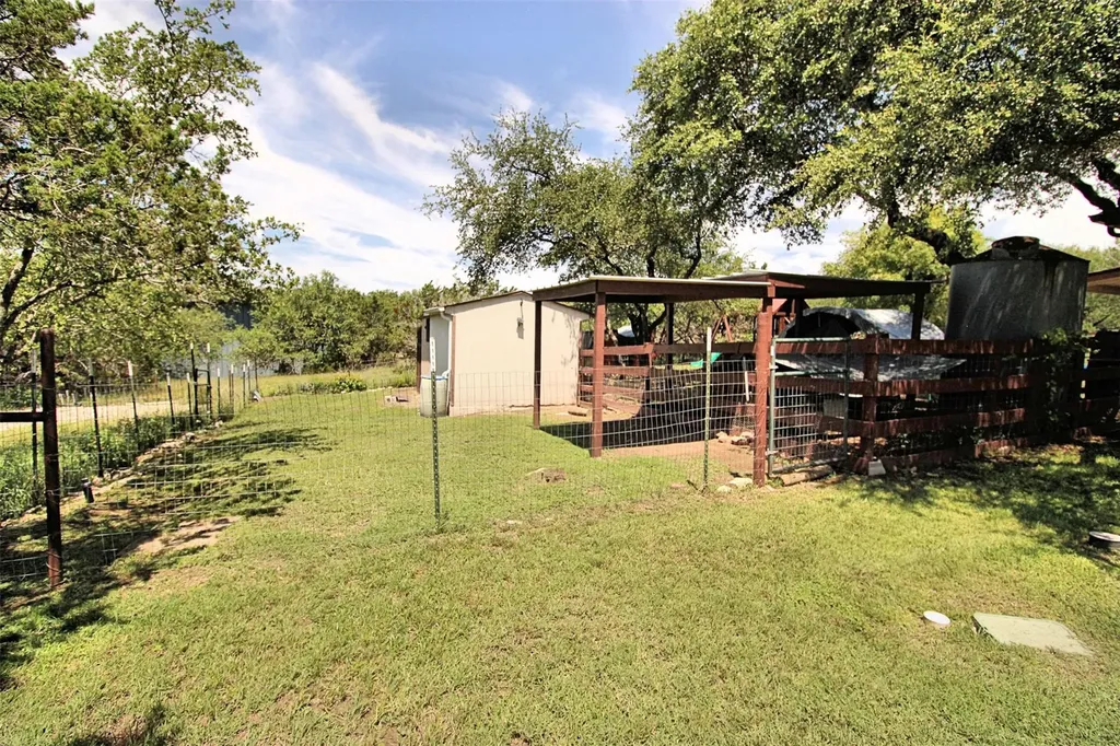 10260 Twin Lake Loop Dripping Springs TX 78620