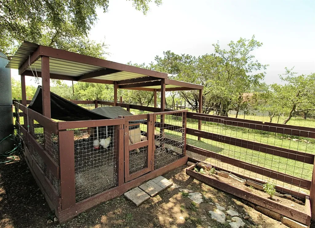 10260 Twin Lake Loop Dripping Springs TX 78620
