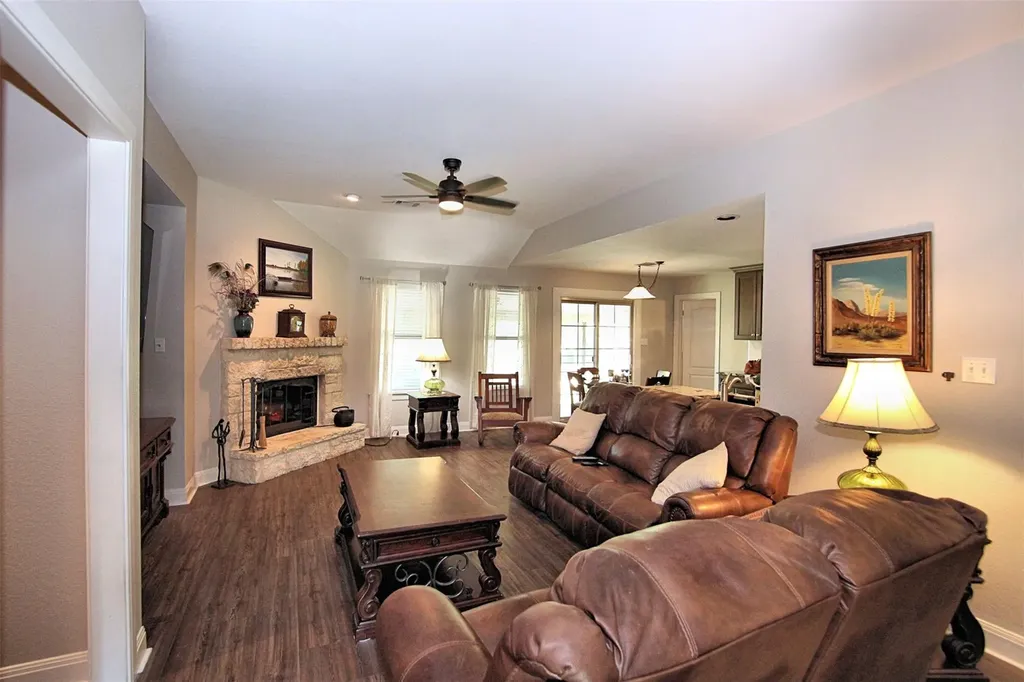 10260 Twin Lake Loop Dripping Springs TX 78620