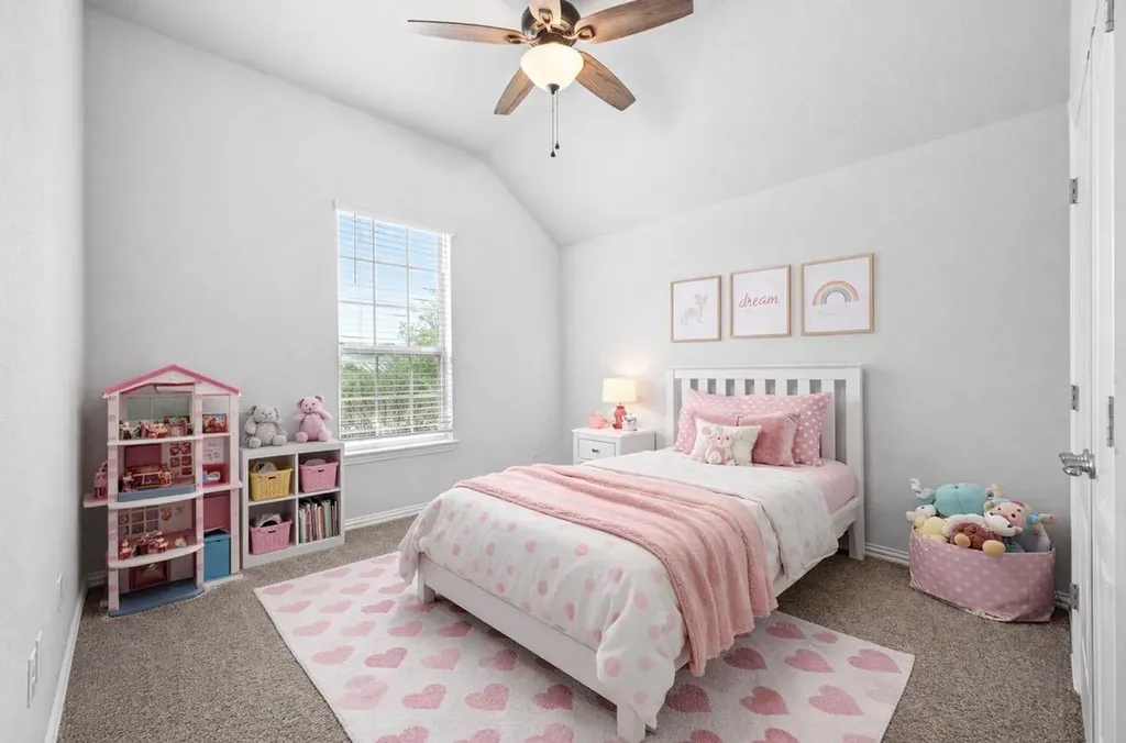 392 Algaroba Loop Buda TX 78610