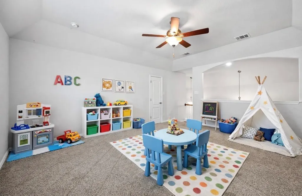 392 Algaroba Loop Buda TX 78610