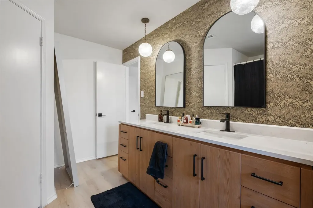 9833 Briar Ridge Drive Austin TX 78748