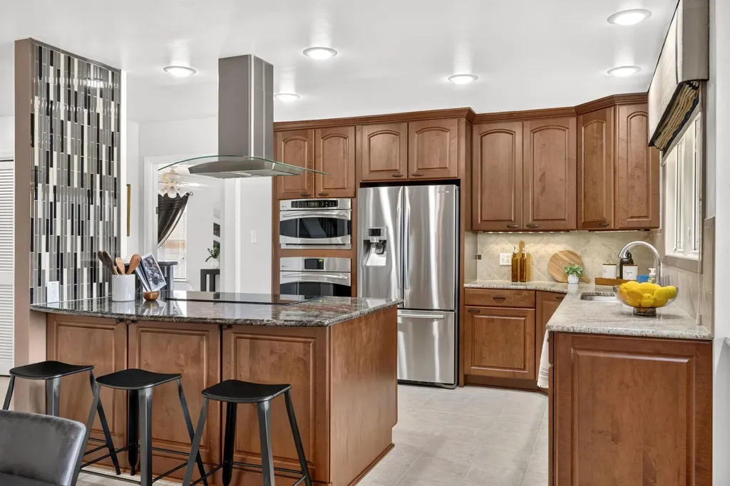 700 Rogart Drive Spicewood TX 78669