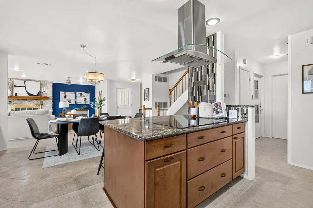 700 Rogart Drive Spicewood TX 78669