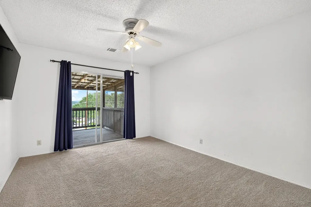 700 Rogart Drive Spicewood TX 78669