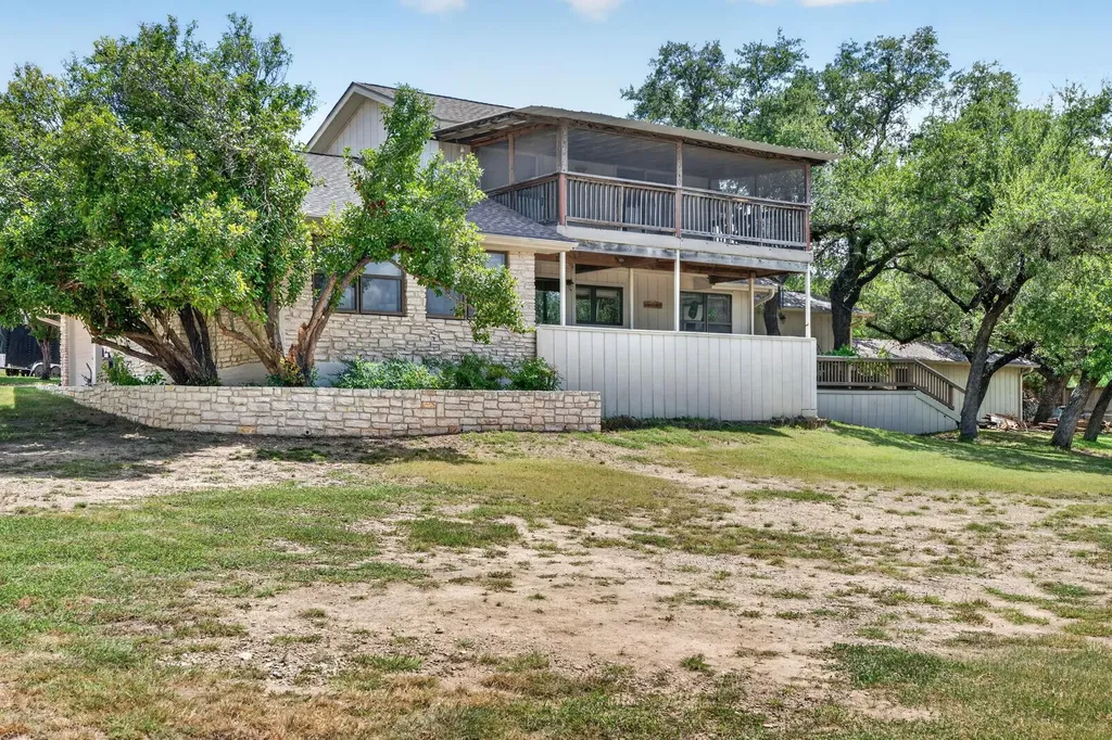 700 Rogart Drive Spicewood TX 78669