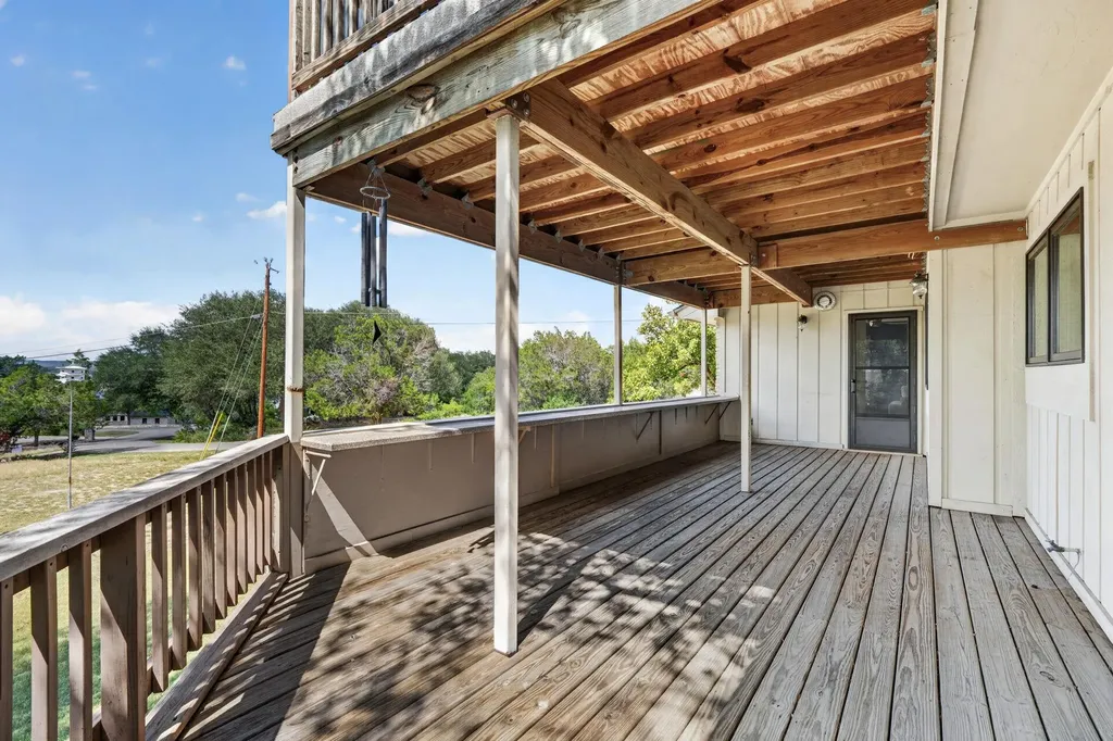 700 Rogart Drive Spicewood TX 78669