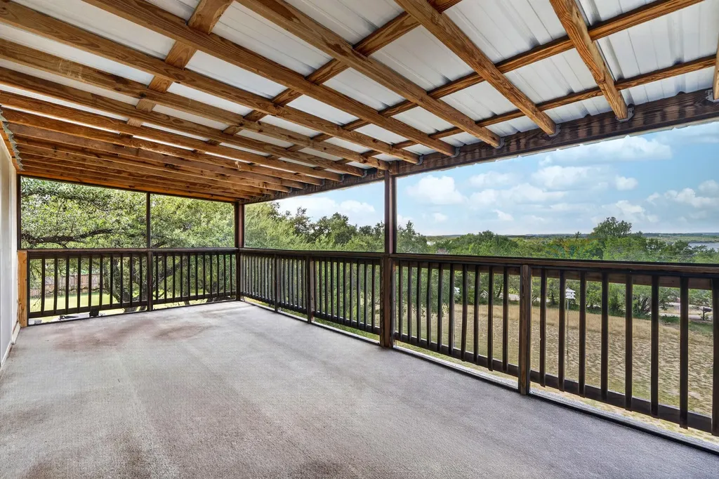 700 Rogart Drive Spicewood TX 78669