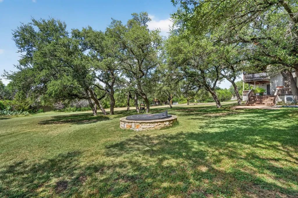 700 Rogart Drive Spicewood TX 78669