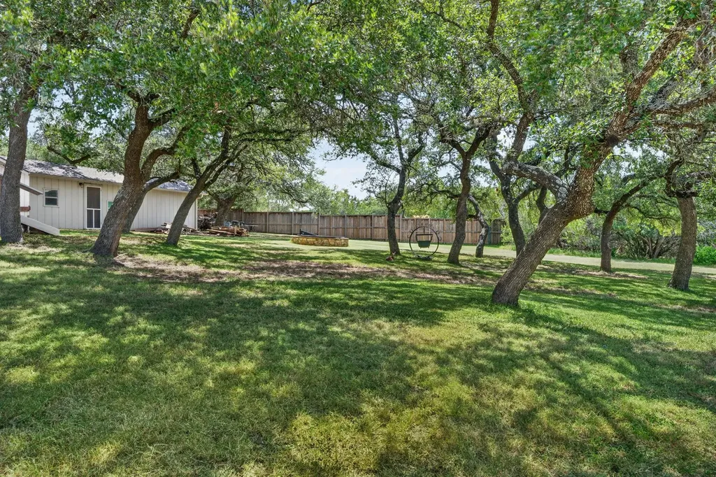 700 Rogart Drive Spicewood TX 78669