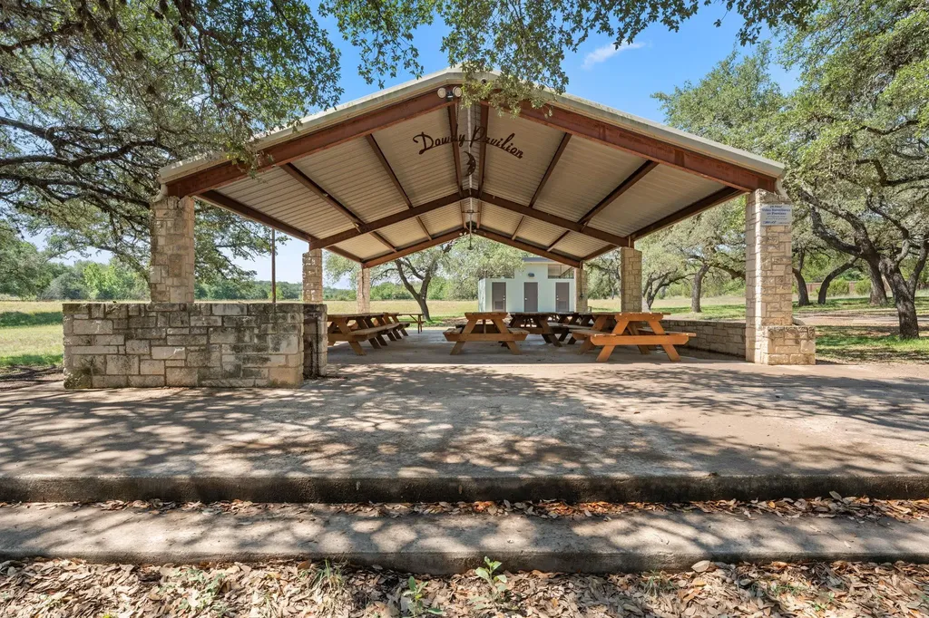 700 Rogart Drive Spicewood TX 78669