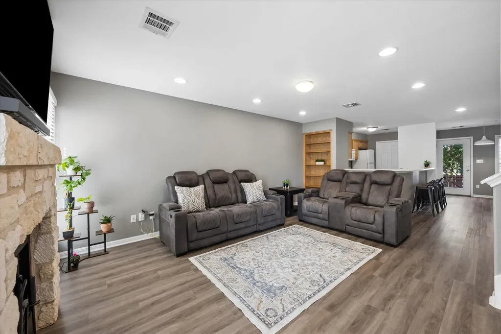 6900 E Riverside Drive Austin TX 78741