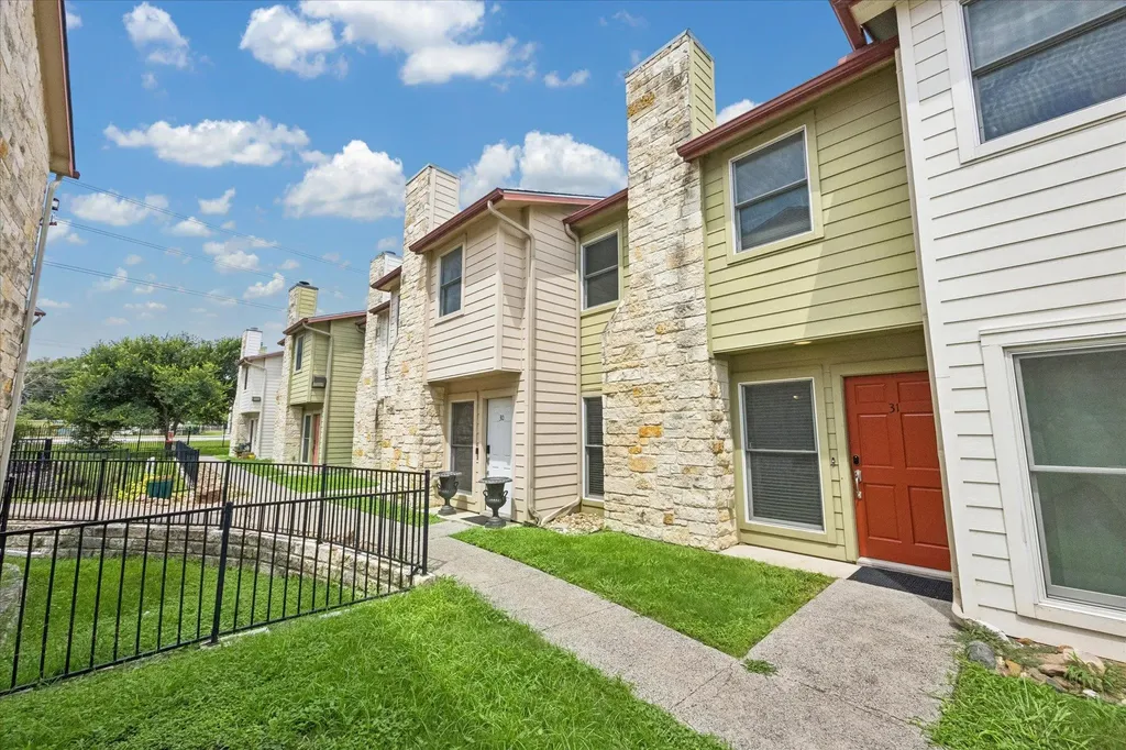 6900 E Riverside Drive Austin TX 78741