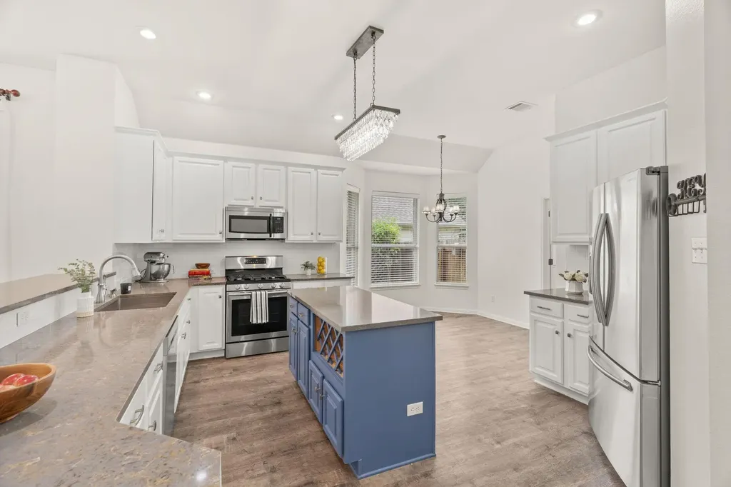 6409 Salcon Cliff Drive Austin TX 78749