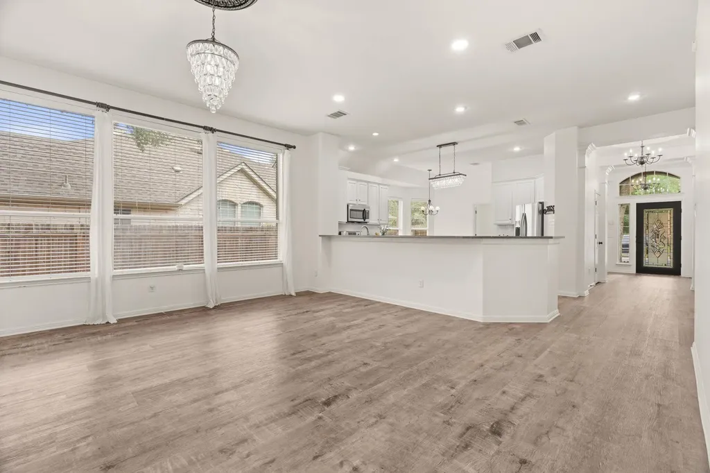 6409 Salcon Cliff Drive Austin TX 78749
