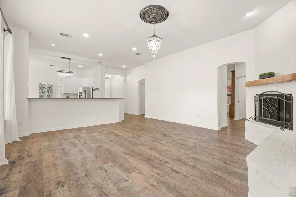 6409 Salcon Cliff Drive Austin TX 78749
