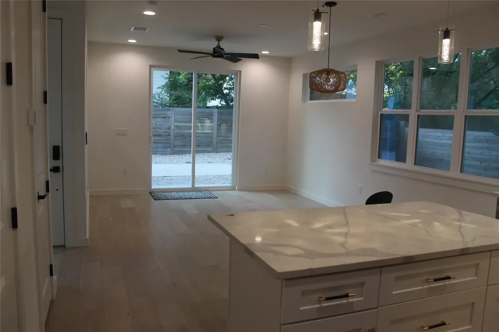 5305 Ledesma Road Austin TX 78721