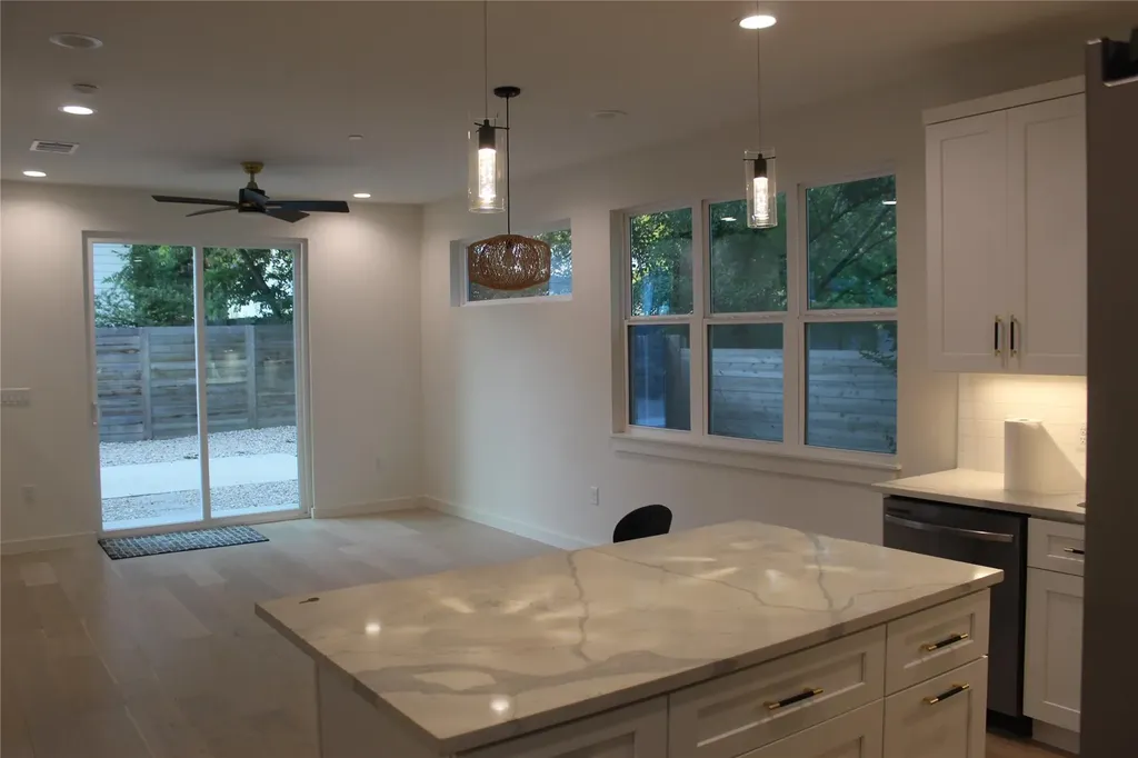 5305 Ledesma Road Austin TX 78721