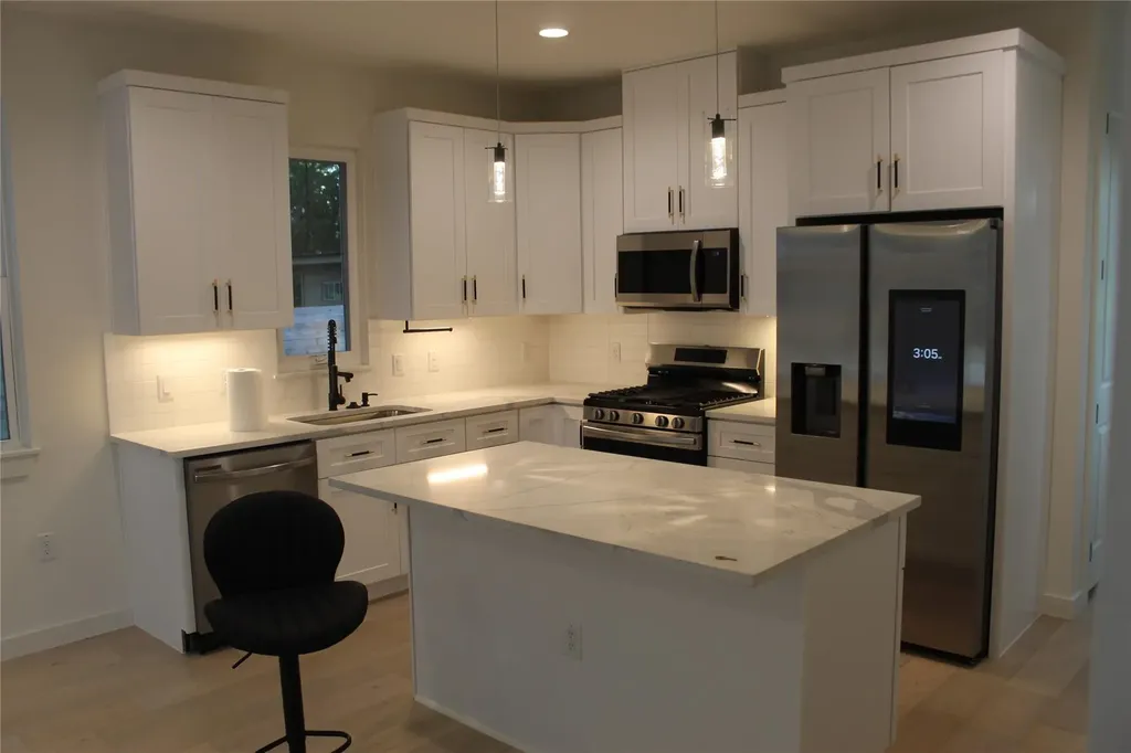 5305 Ledesma Road Austin TX 78721