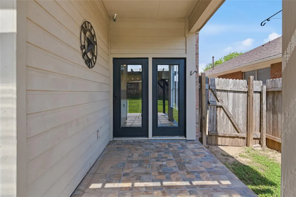 1271 Stone Rim Loop Buda TX 78610