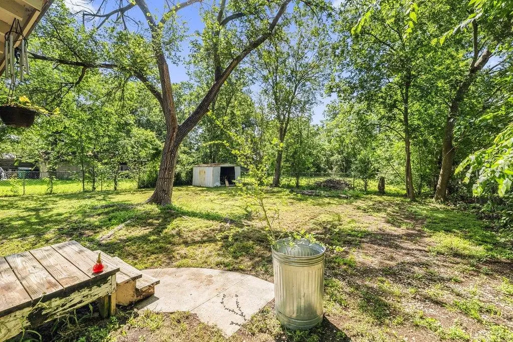 807 Cecelia Street Taylor TX 76574