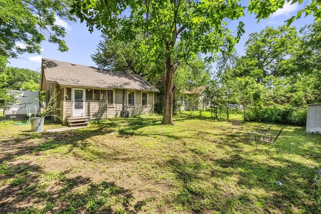 807 Cecelia Street Taylor TX 76574