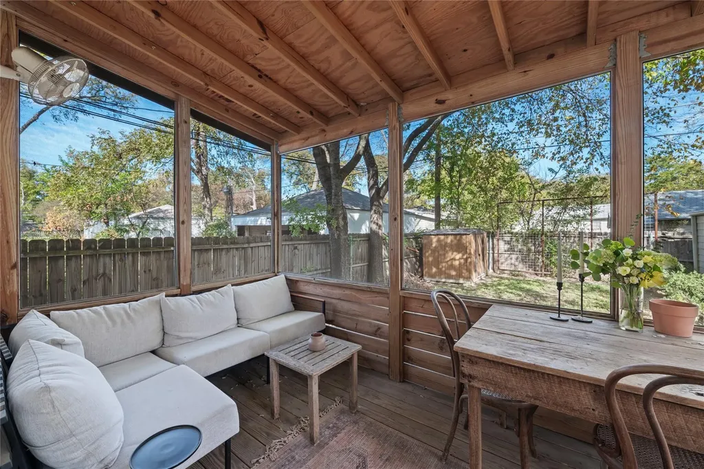 1016 E 43rd Street Austin TX 78751