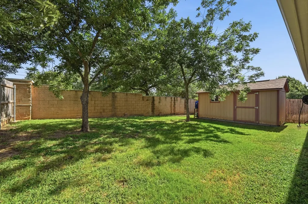 1118 Giberson Way Buda TX 78610