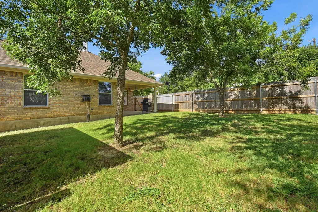 1118 Giberson Way Buda TX 78610