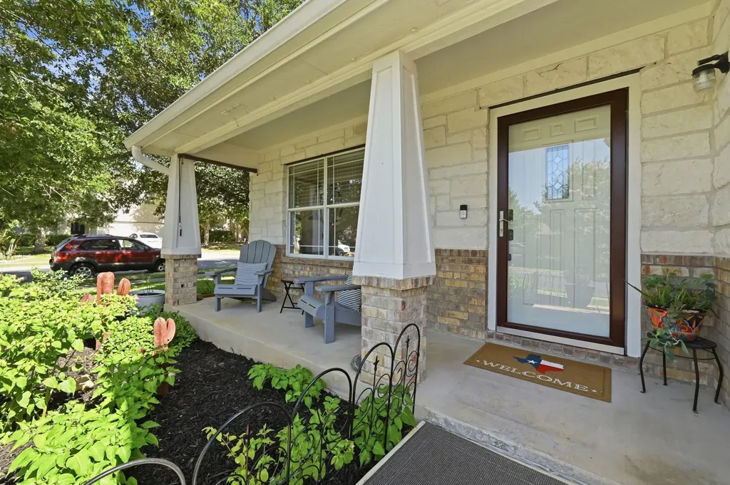 1118 Giberson Way Buda TX 78610