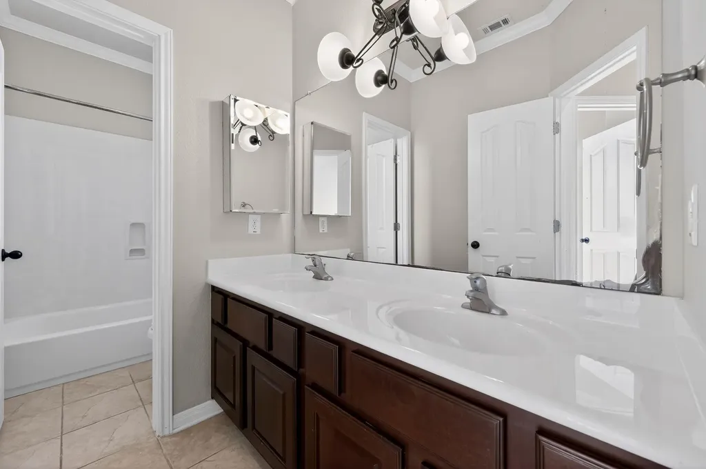 5801 Leckrone Cove Austin TX 78735
