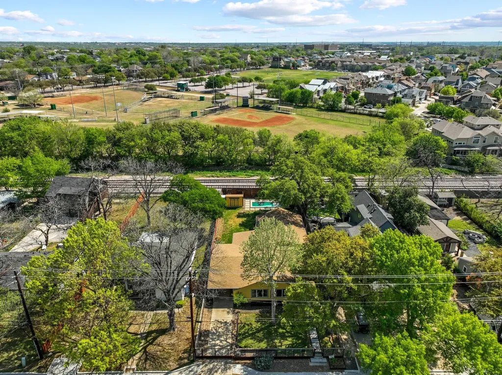 7501 Grover Avenue Austin TX 78757