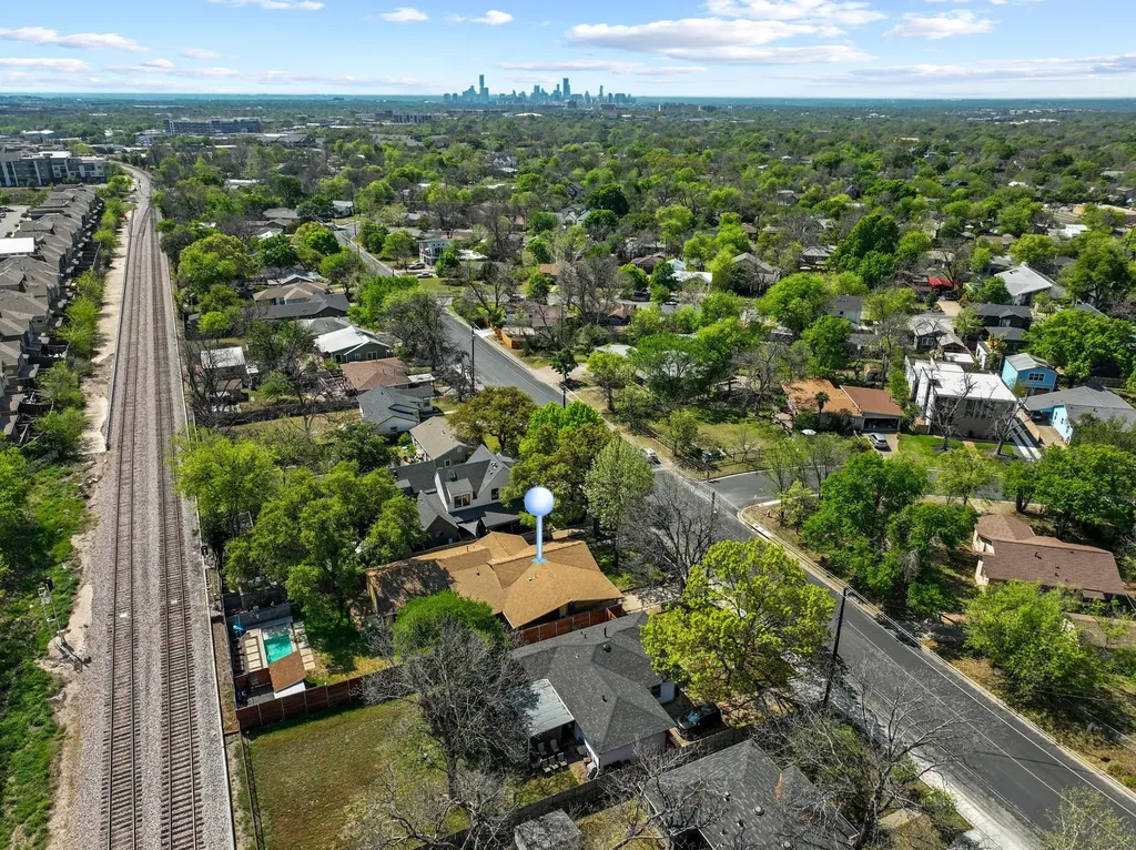 7501 Grover Avenue Austin TX 78757