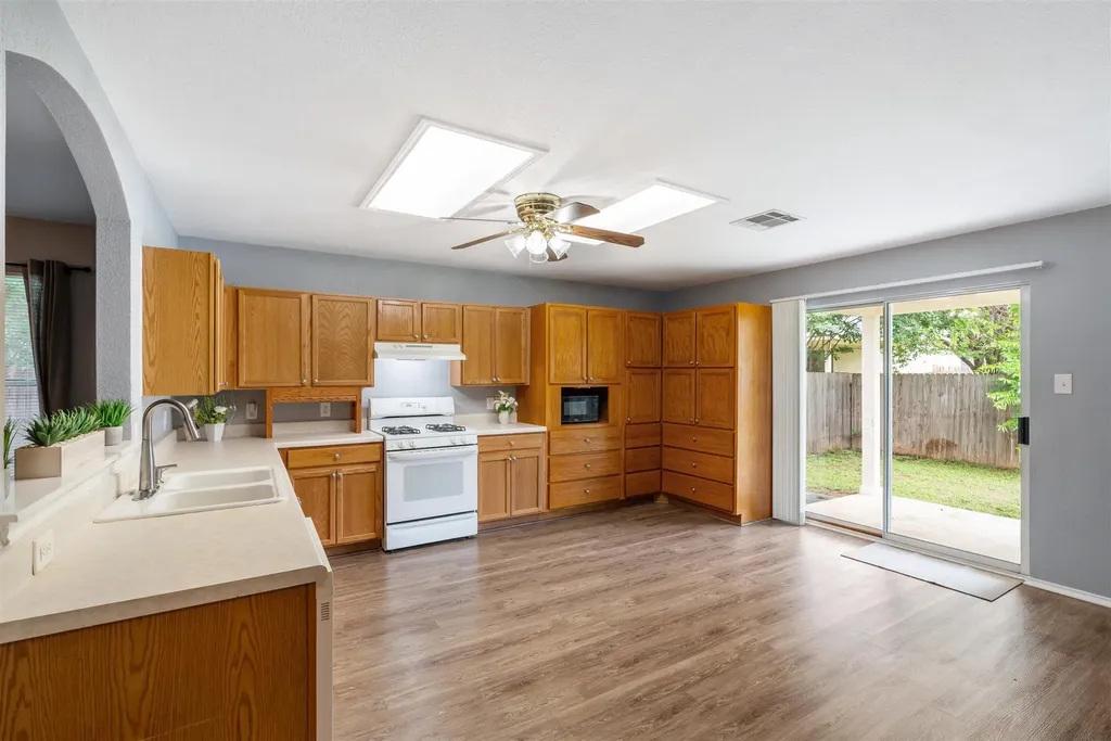 203 Presidio Drive Leander TX 78641