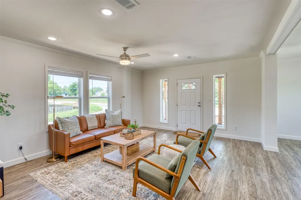 1200 E Green Street Llano TX 78643