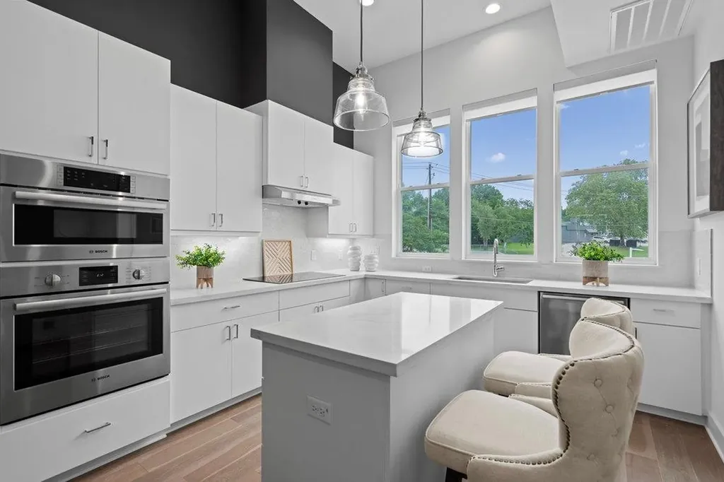 2505 Bluebonnet Avenue Austin TX 78704
