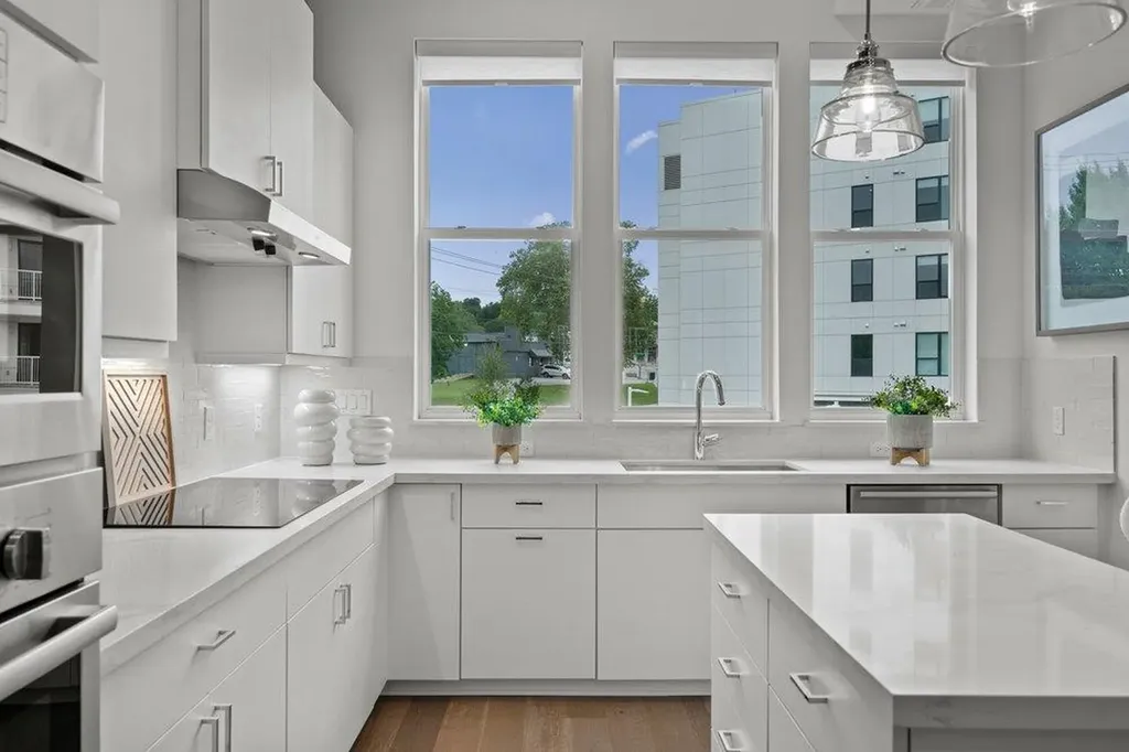 2505 Bluebonnet Avenue Austin TX 78704
