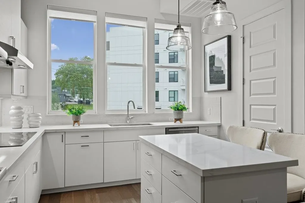 2505 Bluebonnet Avenue Austin TX 78704