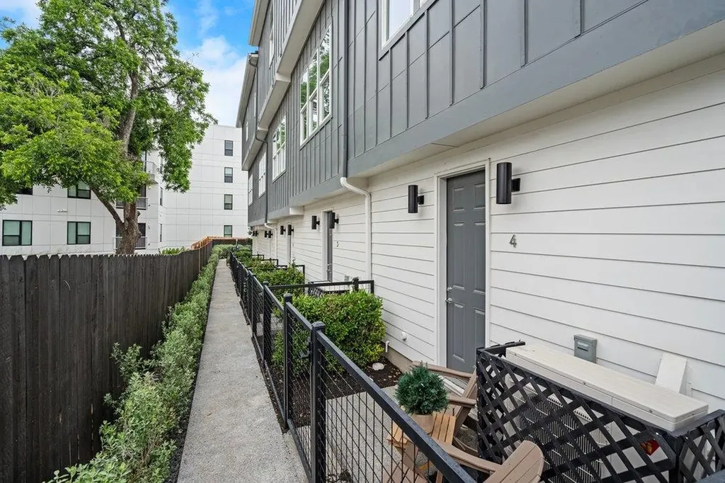 2505 Bluebonnet Avenue Austin TX 78704